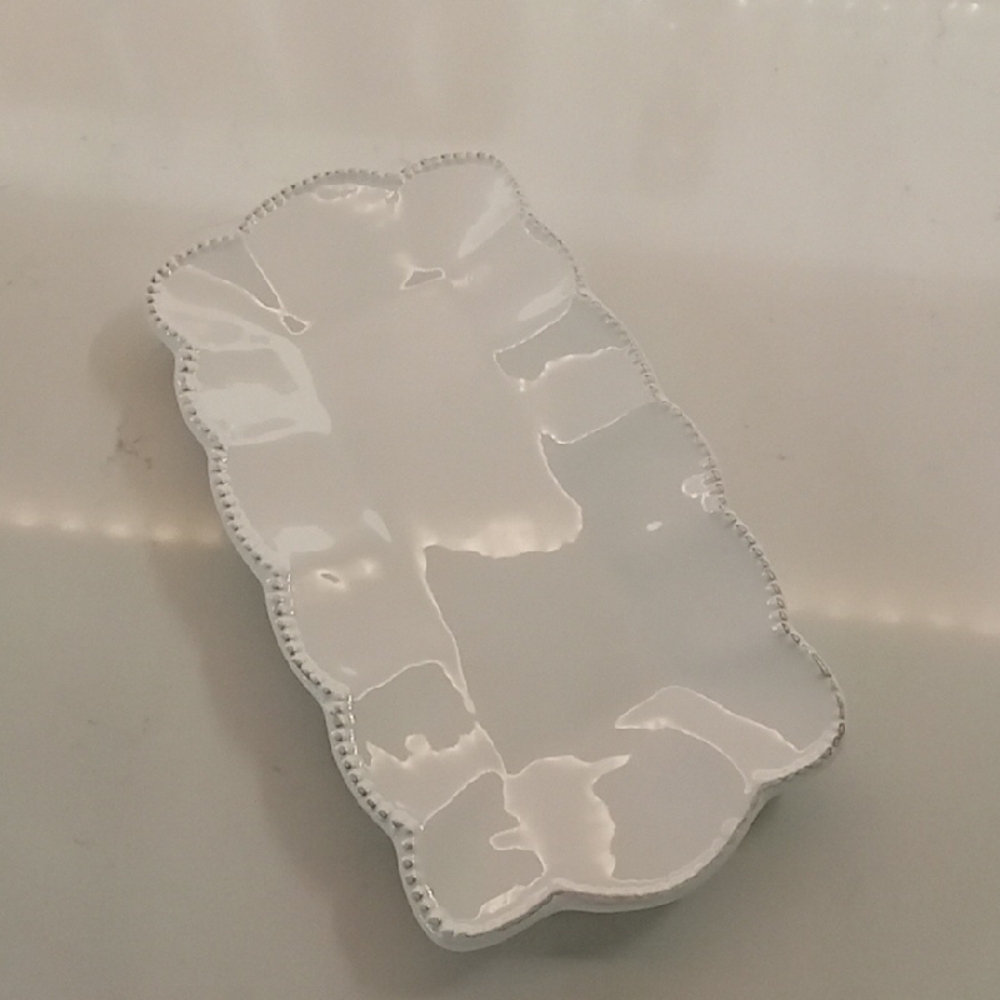 Ceramic Small Rectangular Dish. Pretty Edge Detailing